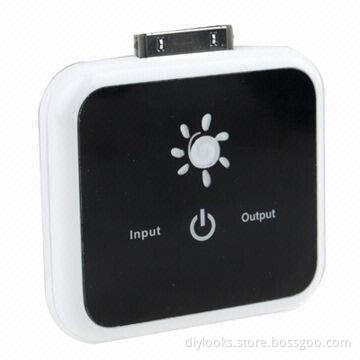 1,200mAh Solar Power Rechargeable Battery Pack for iPhone 4 and 4S, Sized 61 x 55.5 x 14mm